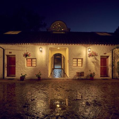 Hosteria Museart Pantavi Tumbabiro エクステリア 写真
