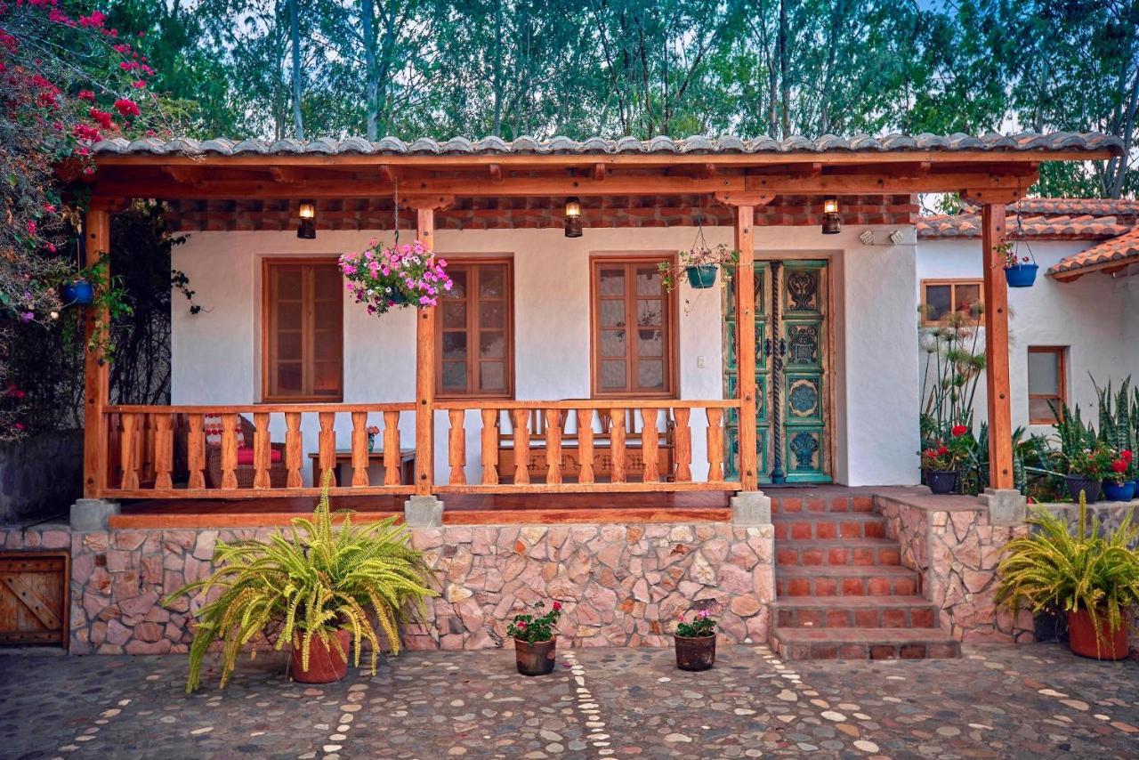 Hosteria Museart Pantavi Tumbabiro エクステリア 写真