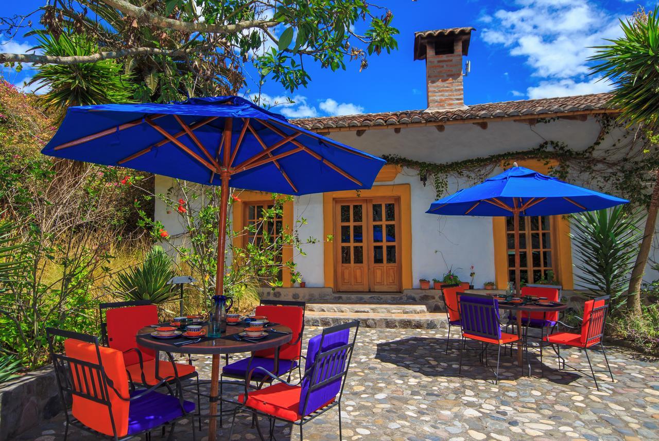 Hosteria Museart Pantavi Tumbabiro エクステリア 写真